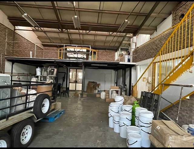 INDUSTRIAL PROPERTY TO RENT IN HENNOPSPARK